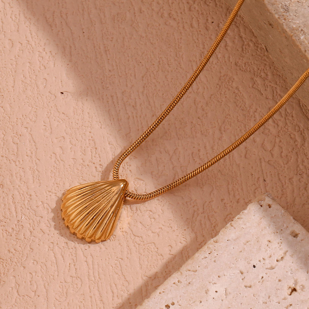 Golden Shell Necklace