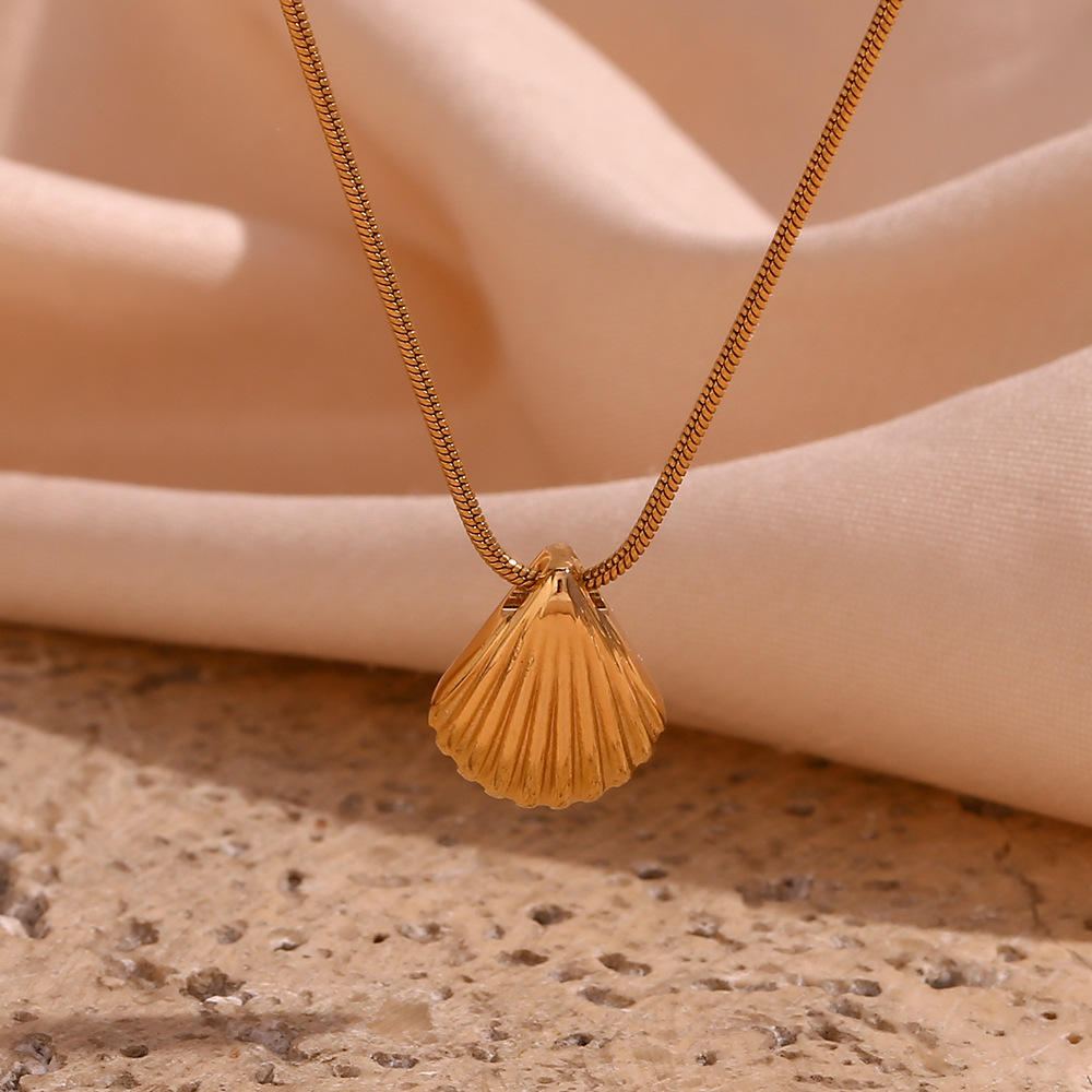 Golden Shell Necklace