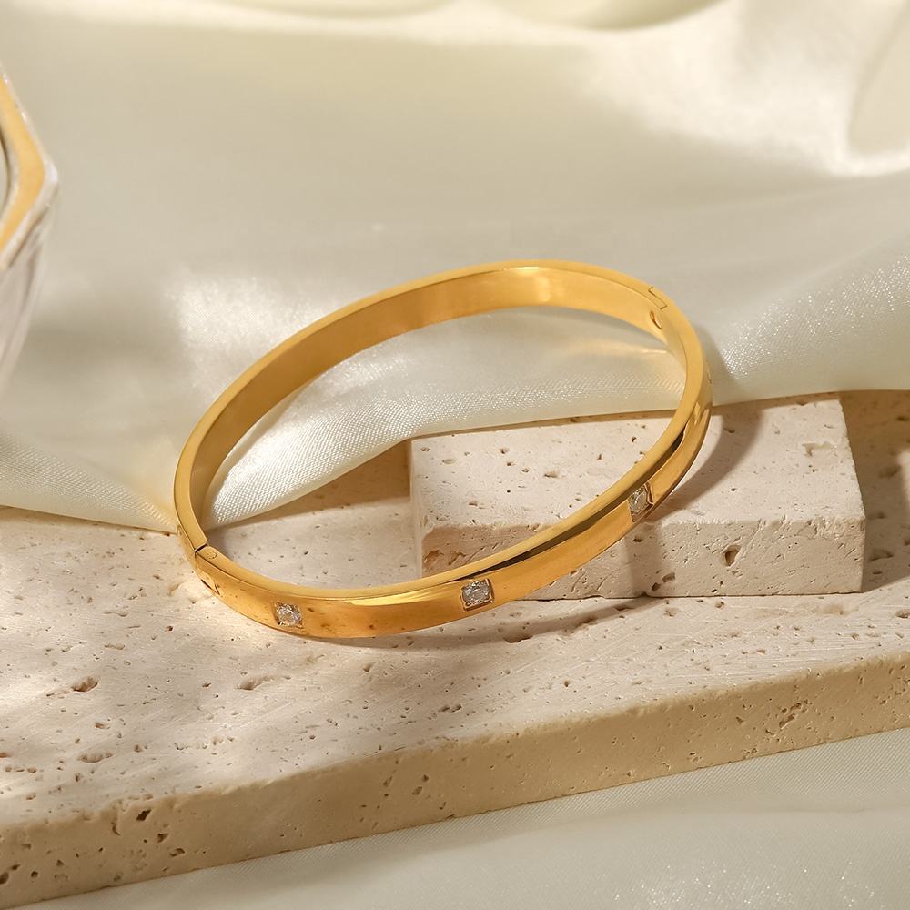 Golden Heart Bracelet