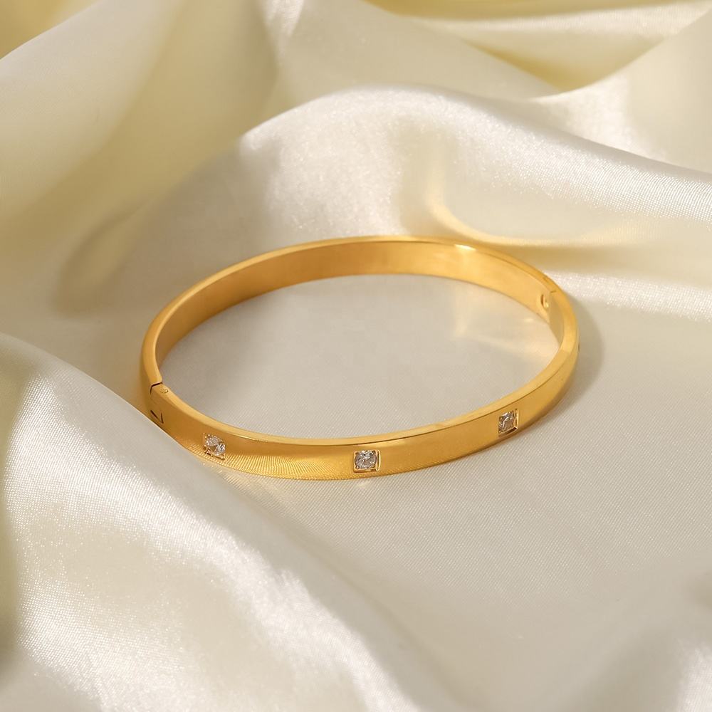 Golden Heart Bracalet